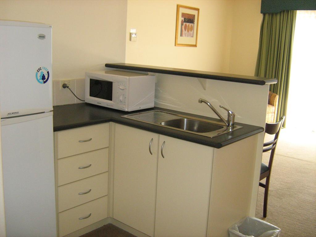 Turners Vineyard Motel Orange Rum bild